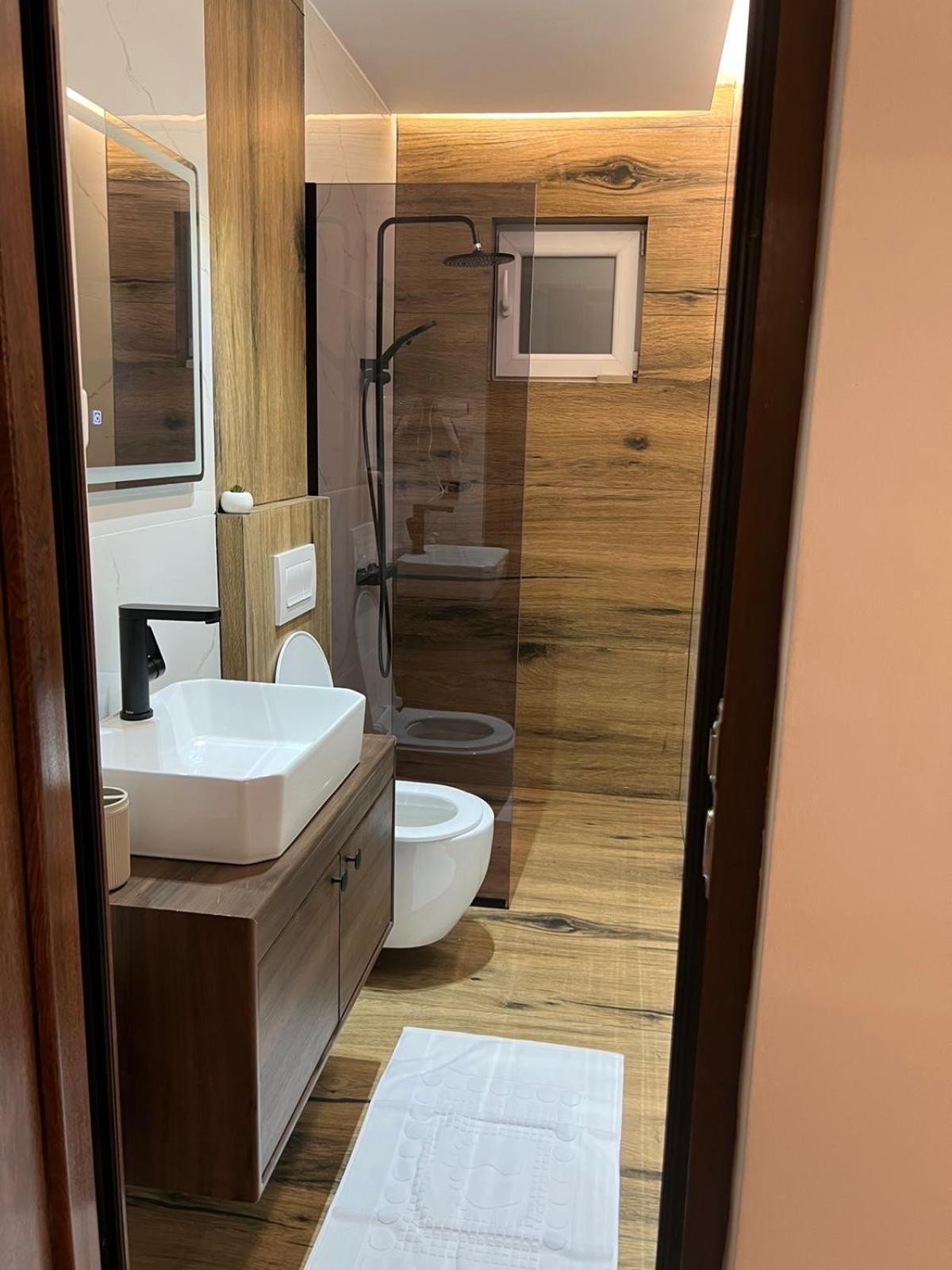 Hotel Europa Prishtina Пристина Екстериор снимка