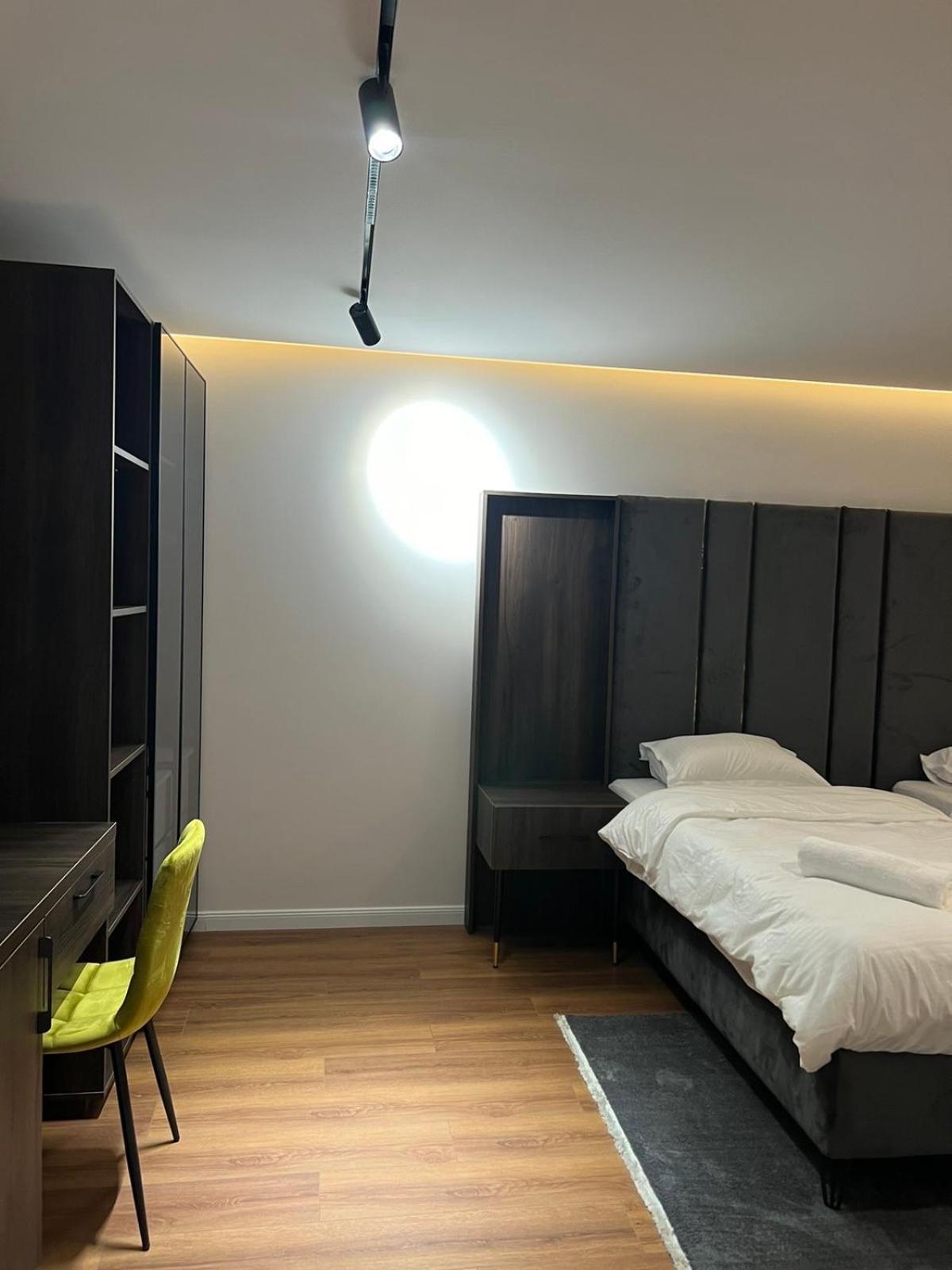Hotel Europa Prishtina Пристина Екстериор снимка