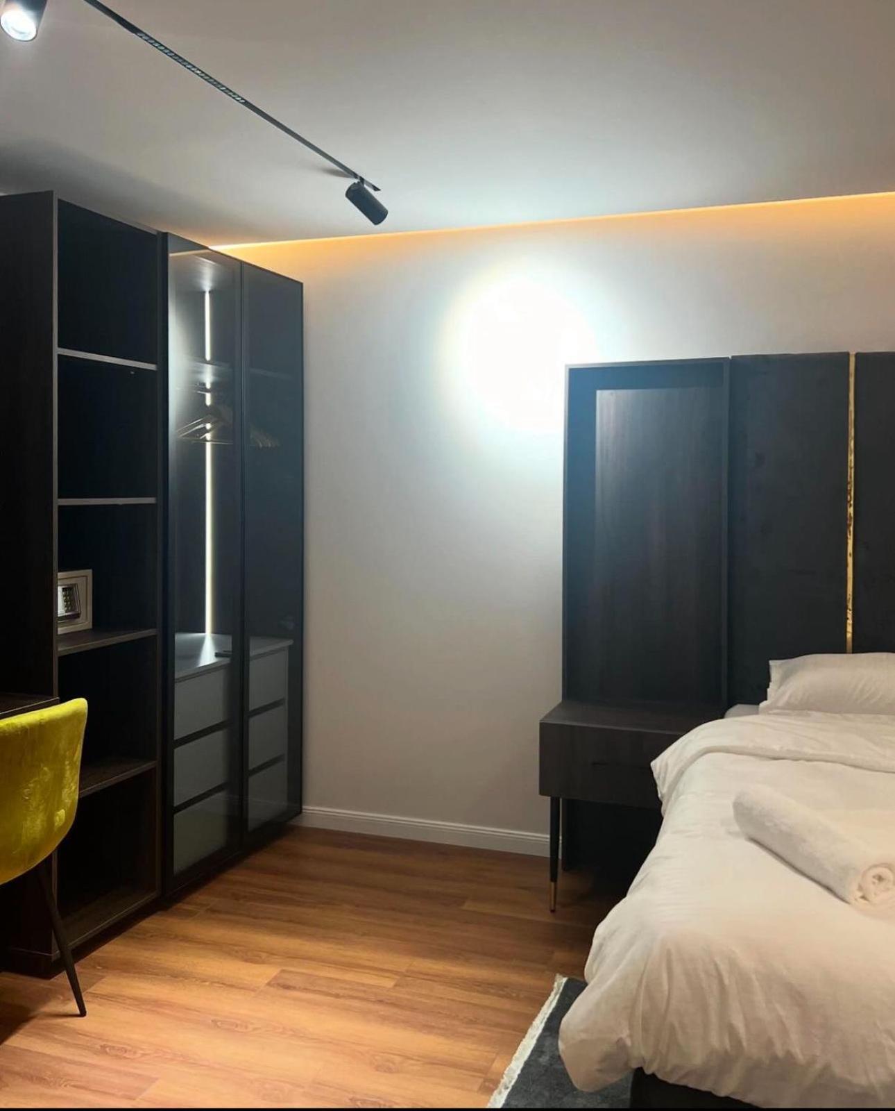 Hotel Europa Prishtina Пристина Екстериор снимка