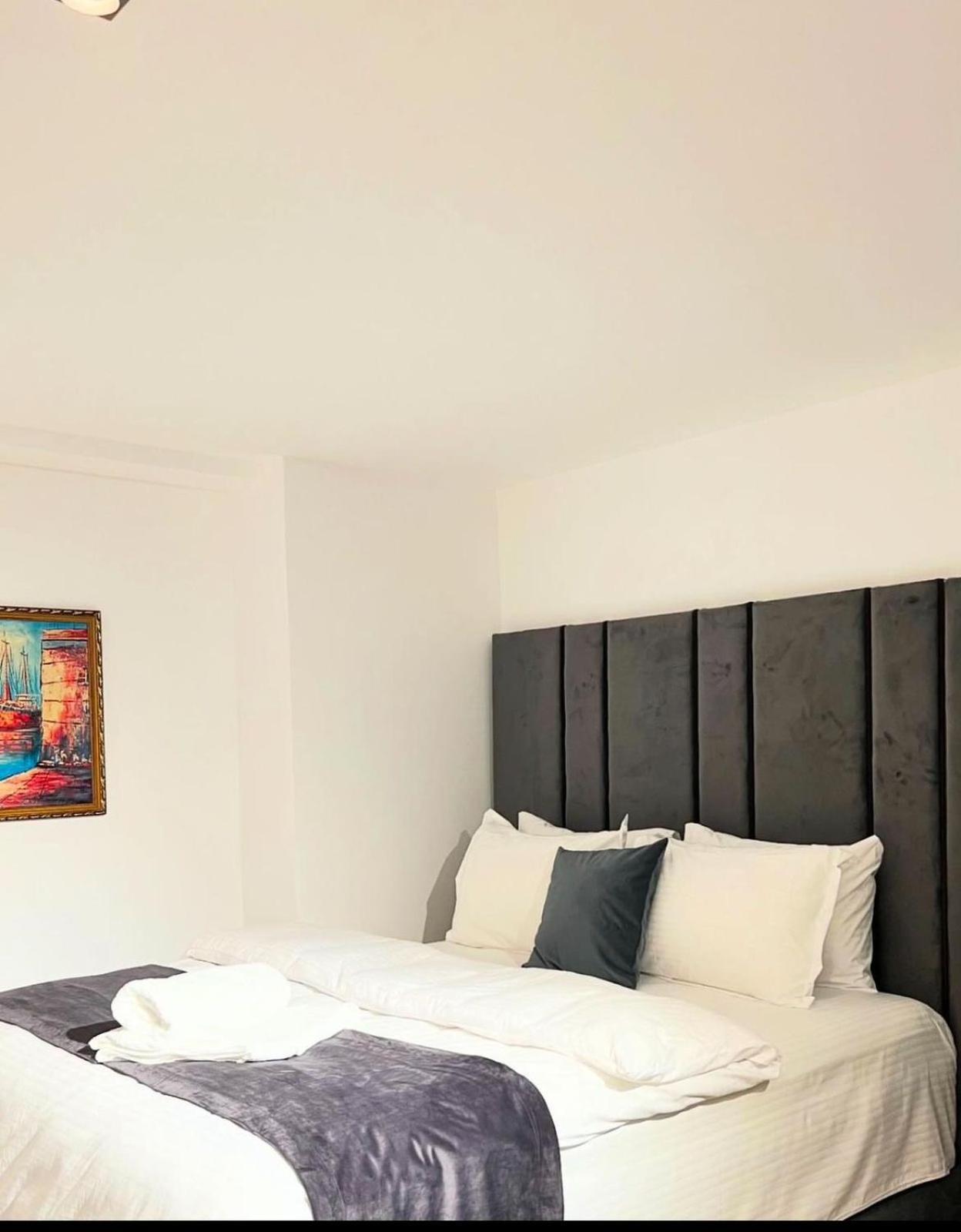 Hotel Europa Prishtina Пристина Екстериор снимка